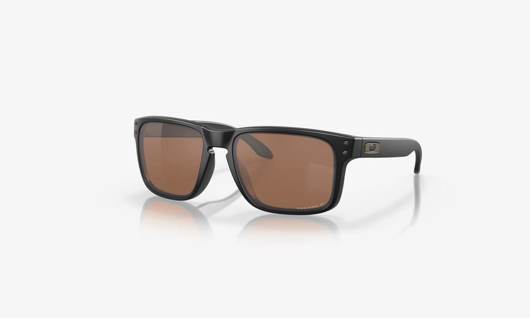 Oakley Holbrook