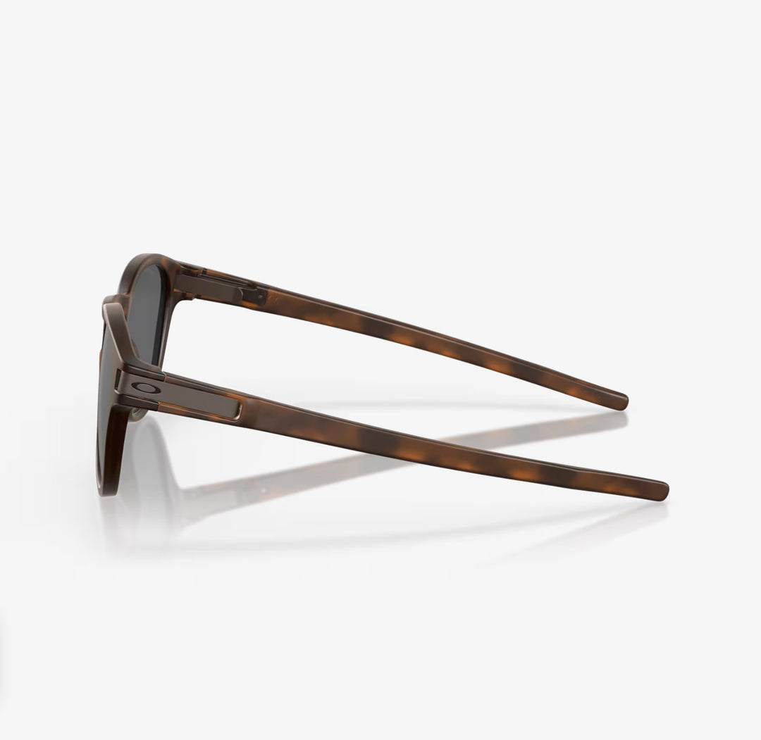 Oakley Latch™